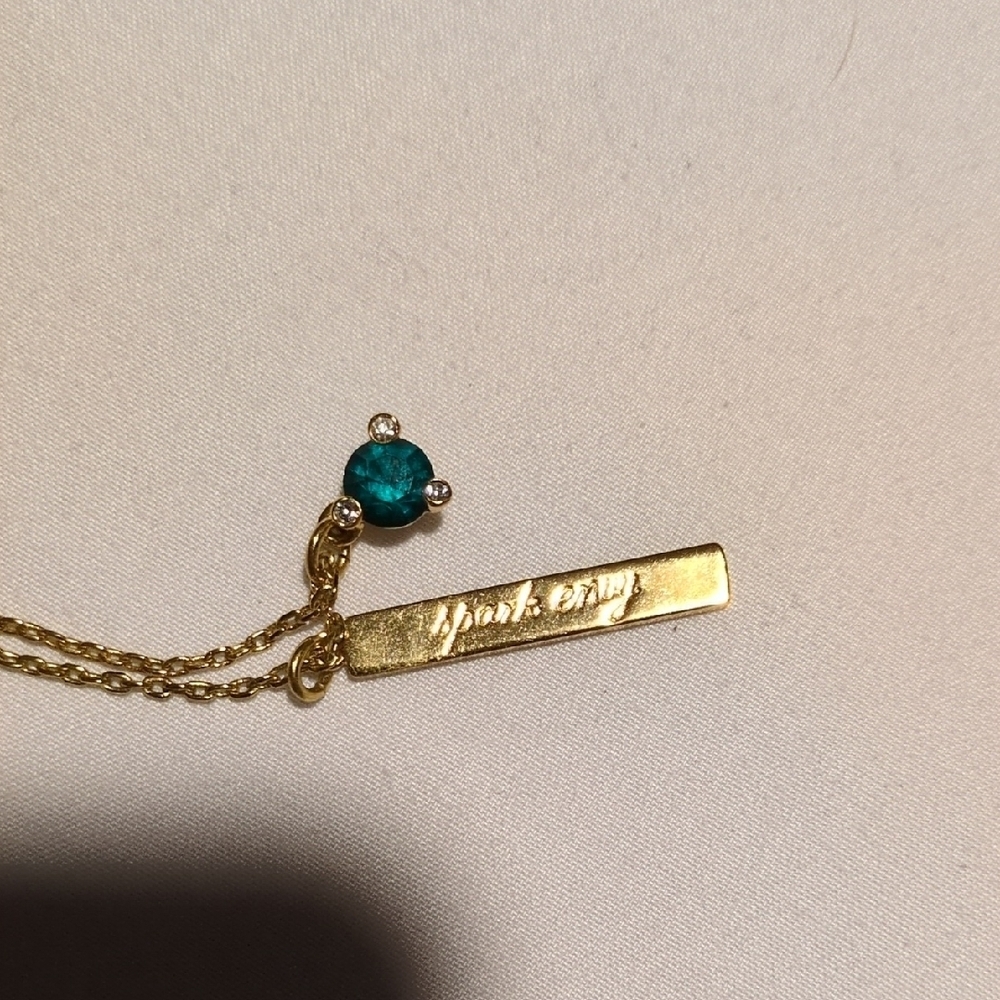 NWOT Kate Spade Gold And Emerald Necklace - Picture 2 of 5